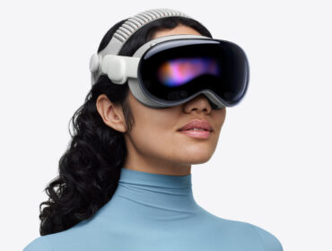 Immagine X-Plane 12 e iRacing arrivano su Apple Vision Pro: simulatori di volo e racing via streaming PC